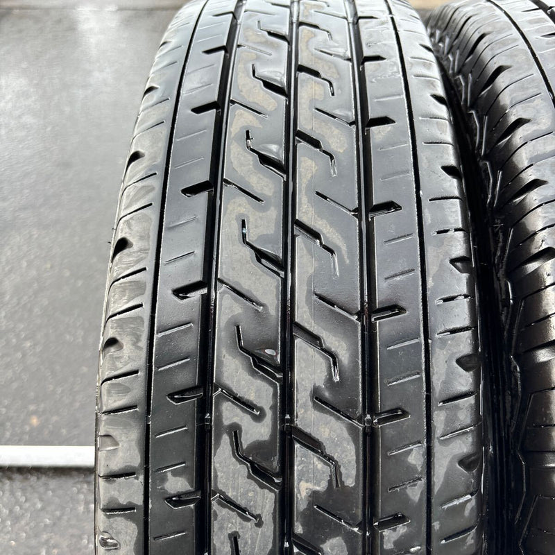 195/80R15 107/105LT BRIDGESTONE,　中古スタッドレス　激安美品　2本セット：8000円