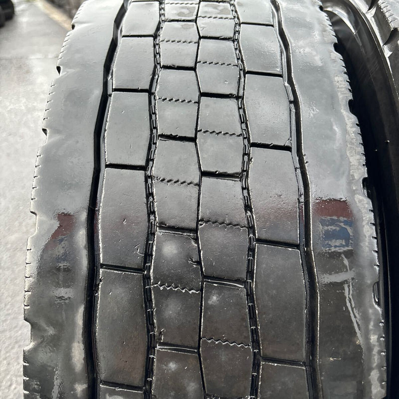 245/70R19.5 ダンロップ　SP680 中古ミックス　激安美品　　2本セット：18000円