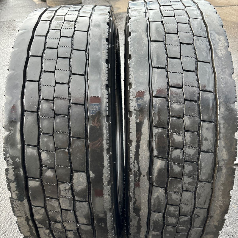 245/70R19.5 ダンロップ　SP680 中古ミックス　激安美品　　2本セット：18000円