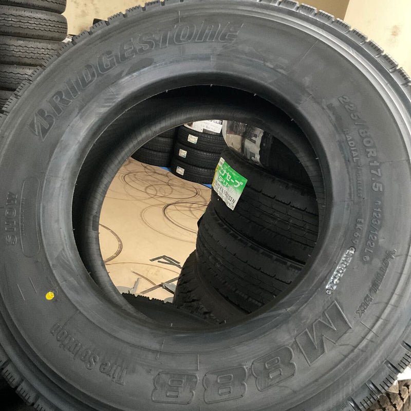 ブリヂストン 225/80R17.5 M888 新品MIXタイヤ　6本セット：126000円 未使用