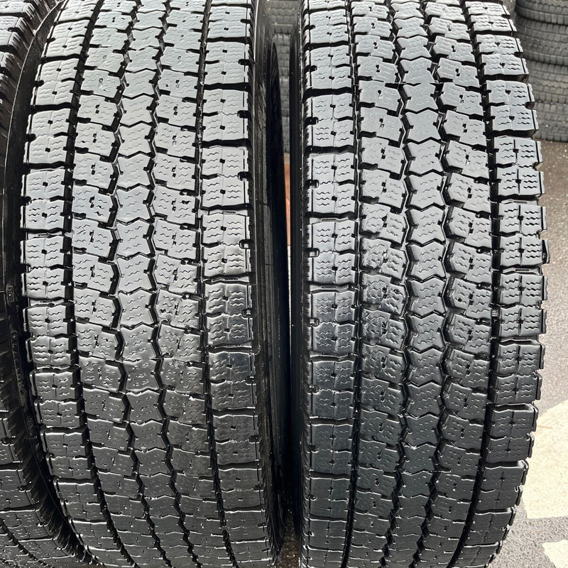 275/80R22.5 中古　再生スタッドレス　M919　激安美品　　8本セット：99800円