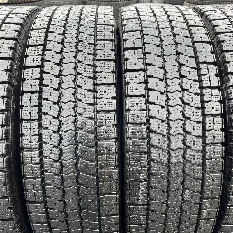 275/80R22.5 中古　再生スタッドレス　M919　激安美品　　8本セット：99800円