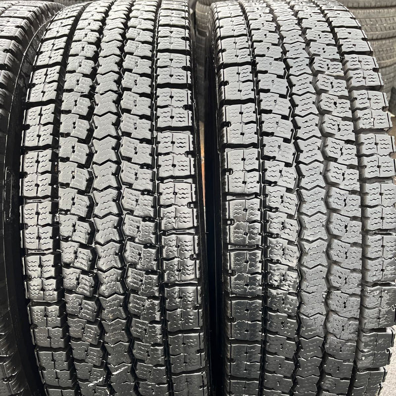 275/80R22.5 中古　再生スタッドレス　M919　激安美品　　8本セット：102000円