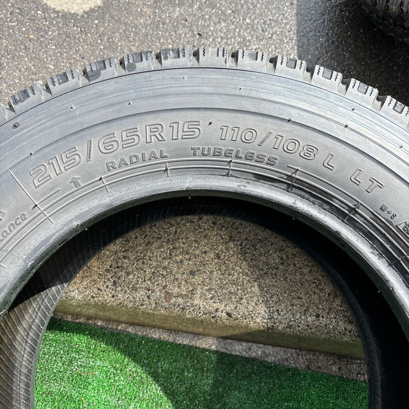 215/65R15 LT TOYO DELVEX M934 2019年製 ほぼ新品　スタッドレス　1本:6500円