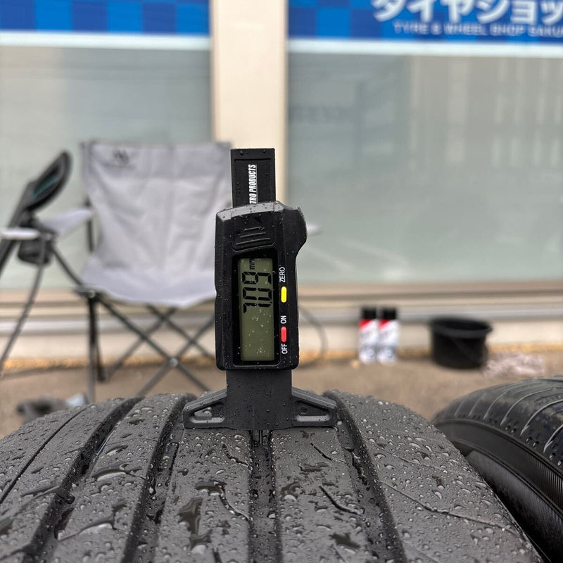 225/45R18 YOKOHAMA RV-03 中古夏タイヤ　2本セット:10000円