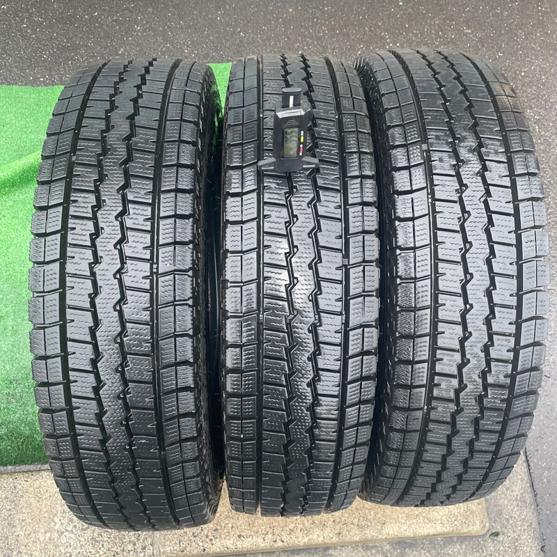 185/80R14 ダンロップ　8PR 中古　激安美品　2本セット＋1本：18000円