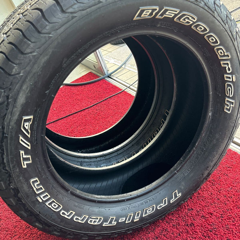 BFグットリッチ 275/55R20 ホワイトレター 中古タイヤ 2本:40000円