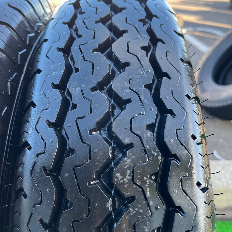 205/85R16 DUNLOP, LT5 中古バリ溝　激安美品　　2本セット：12000円