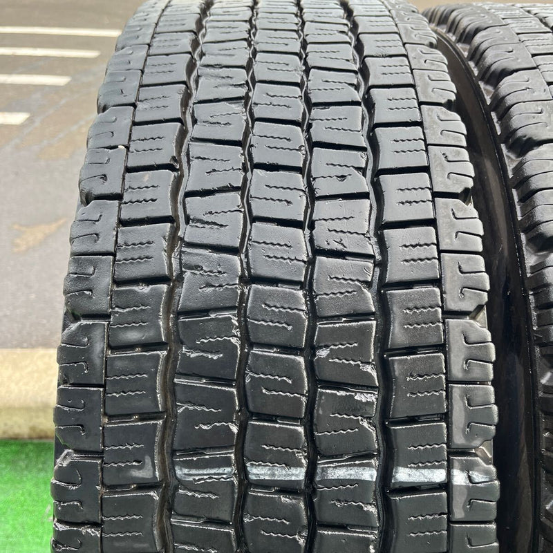 245/70R19.5 DUNLOP, SP081 中古　激安美品　　2本セット：19000円