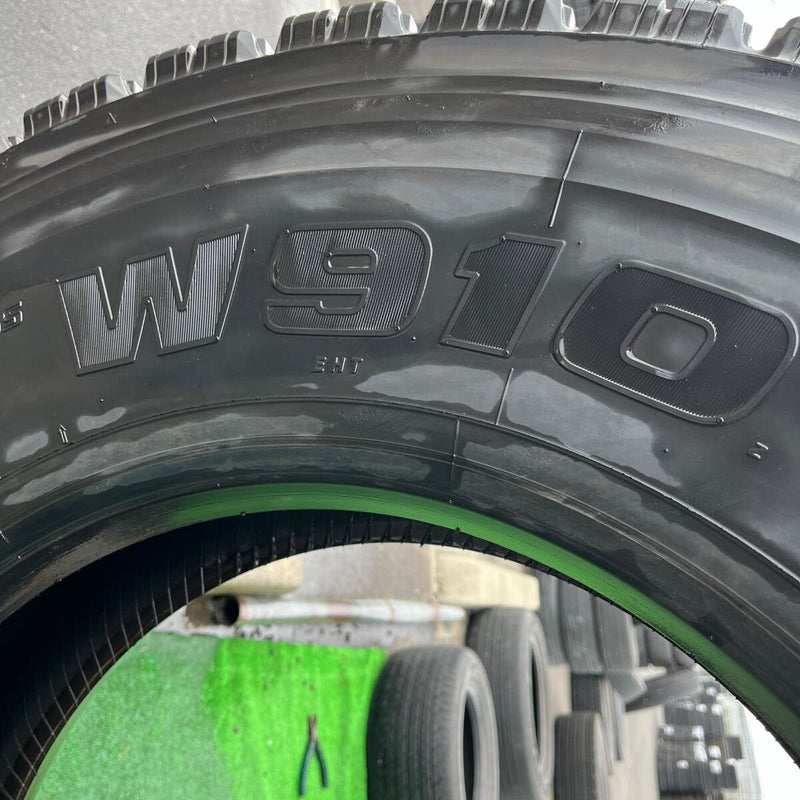 11R22.5 BRIDGESTONE, W910 中古　激安美品　　1本：11500円