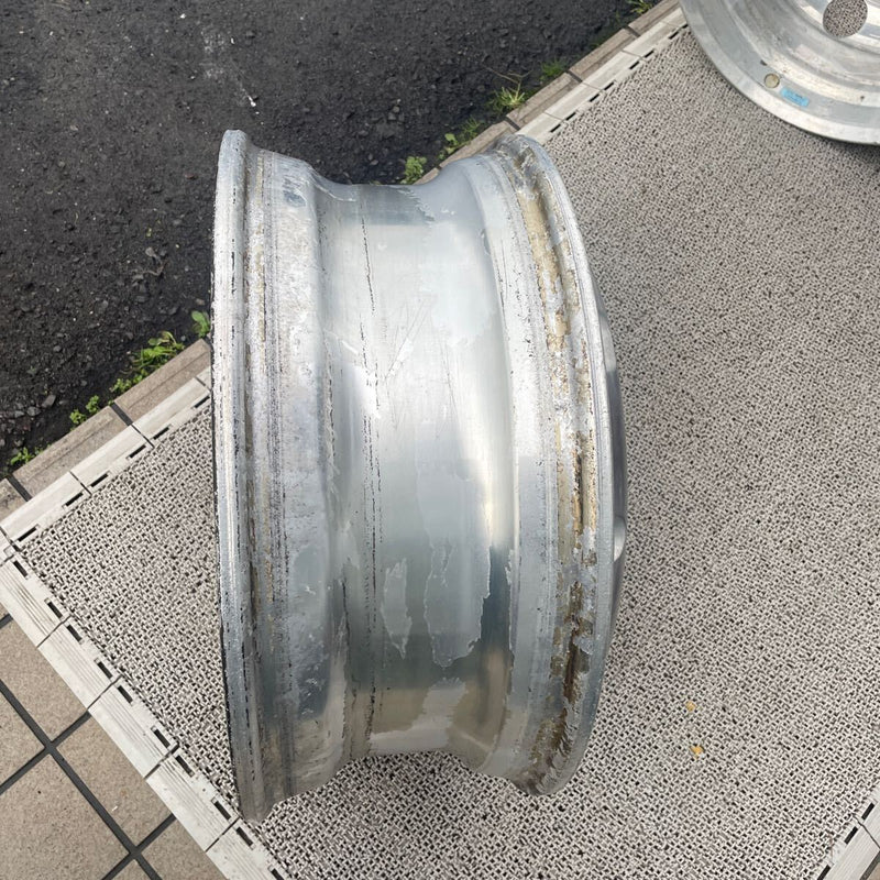 アルミホイール　22.5×8.25の10穴(11R22.5或いは、295/80R22.5などに使う)激安美品　1本：17000円