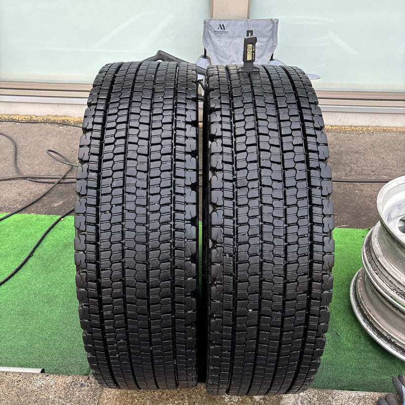 275/80R22.5 中古地山　　2021年製 ブリヂストン　W900 激安美品　2本セット：34000円