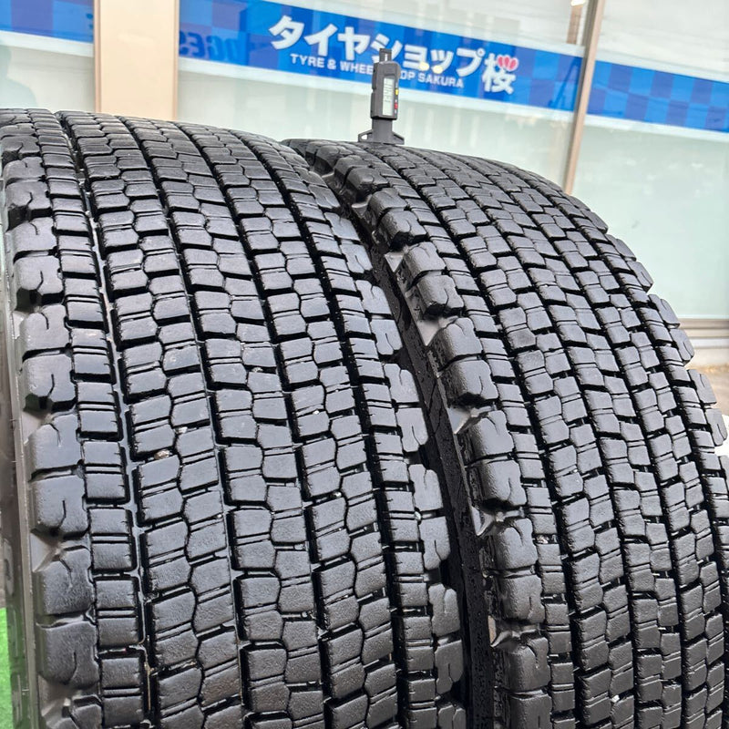 275/80R22.5 中古地山　　2021年製 ブリヂストン　W900 激安美品　2本セット：34000円