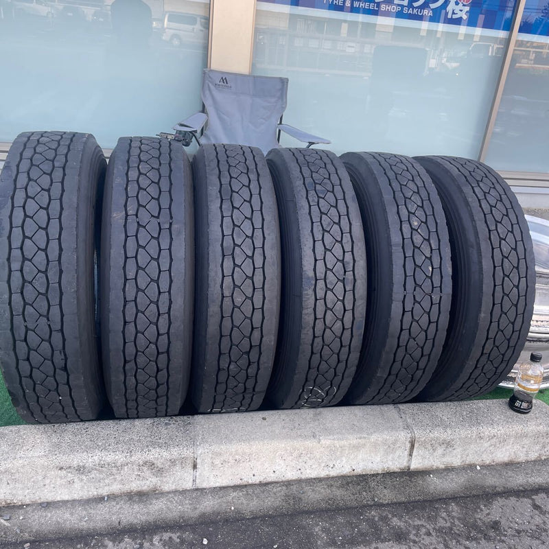 225/80R17.5 ブリヂストン　中古再生ミクスタイヤ　激安美品　　2023年 6本セット：27000円