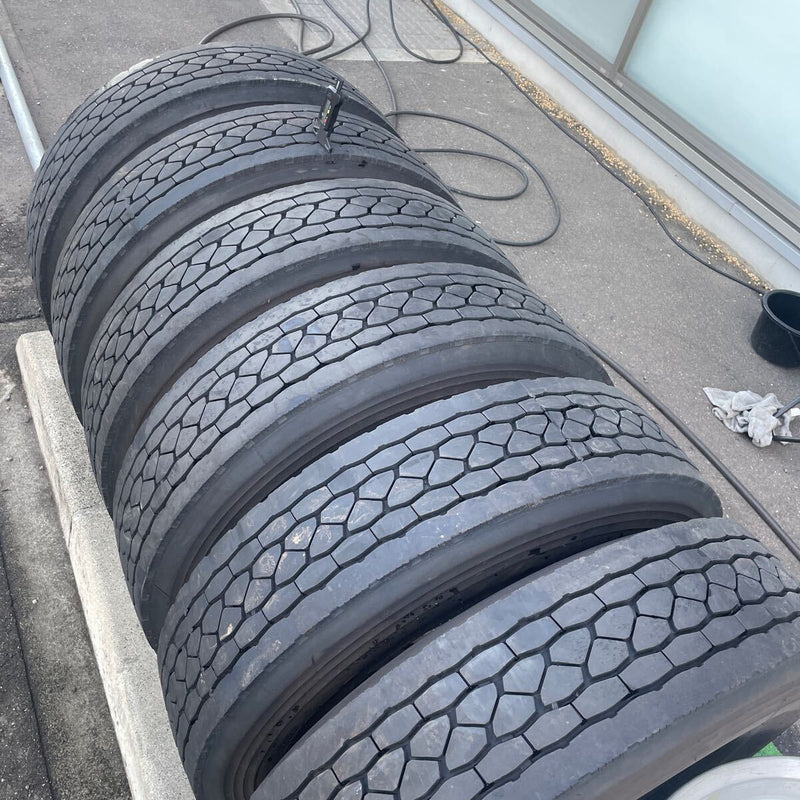 225/80R17.5 ブリヂストン　中古再生ミクスタイヤ　激安美品　　2023年 6本セット：27000円