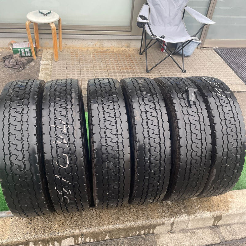 205/85R16 中古地山　ブリヂストン　激安美品　　6本セット：28000円