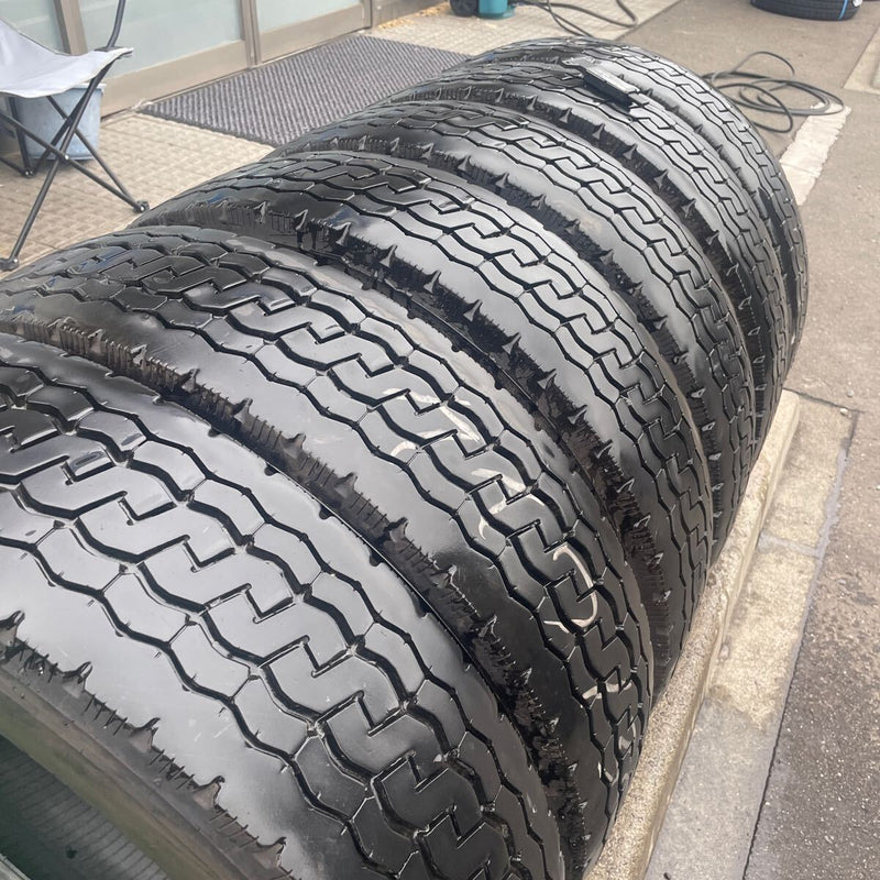 205/85R16 中古地山　ブリヂストン　激安美品　　6本セット：28000円