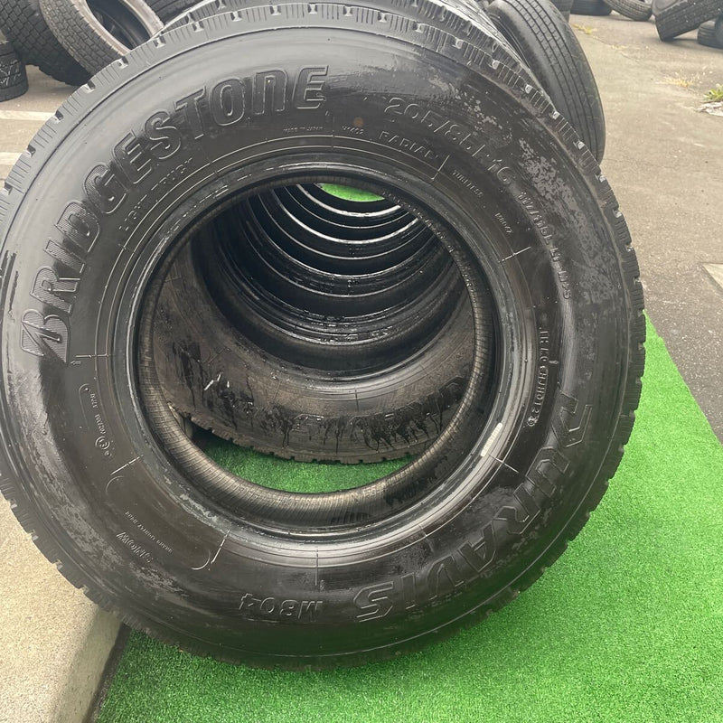 205/85R16 中古地山　ブリヂストン　激安美品　　6本セット：28000円