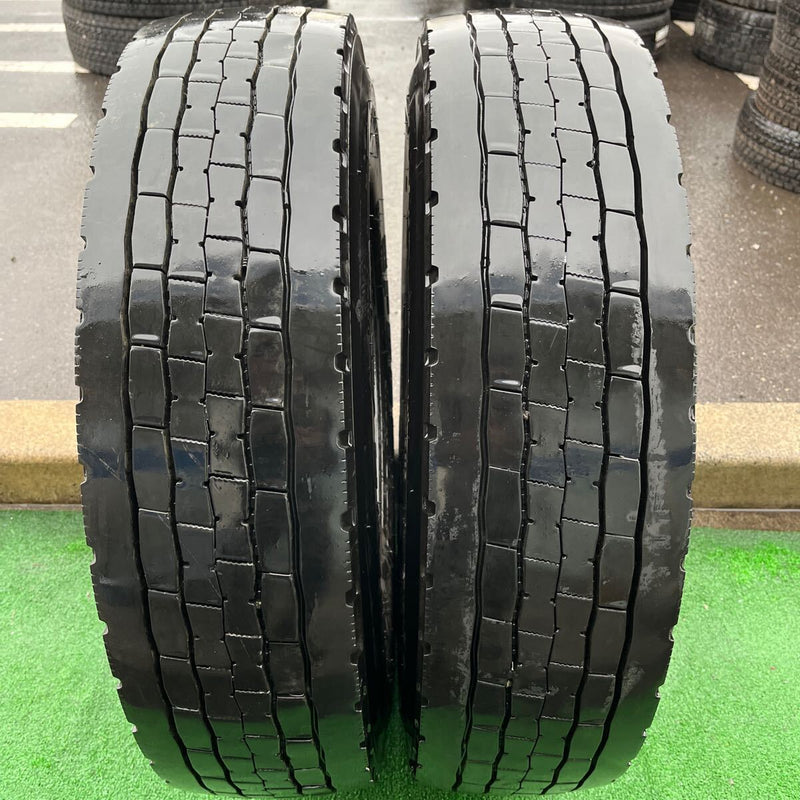 225/80R17.5 DUNLOP, SP680 中古ミックス　激安美品　　2本セット：11000円