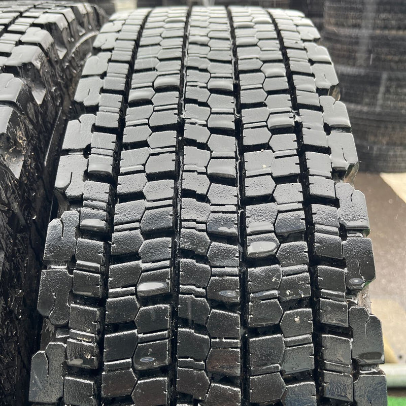 225/80R17.5 再生　中古スタッドレス　W900　激安美品　　6本セット：31000円