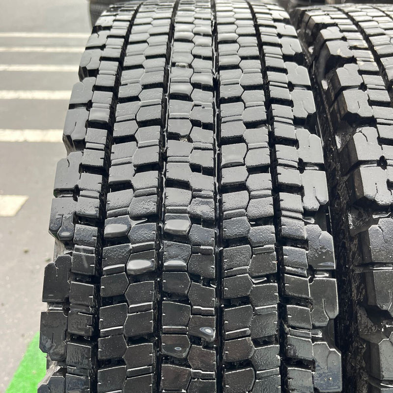 225/80R17.5 再生　中古スタッドレス　W900　激安美品　　6本セット：31000円