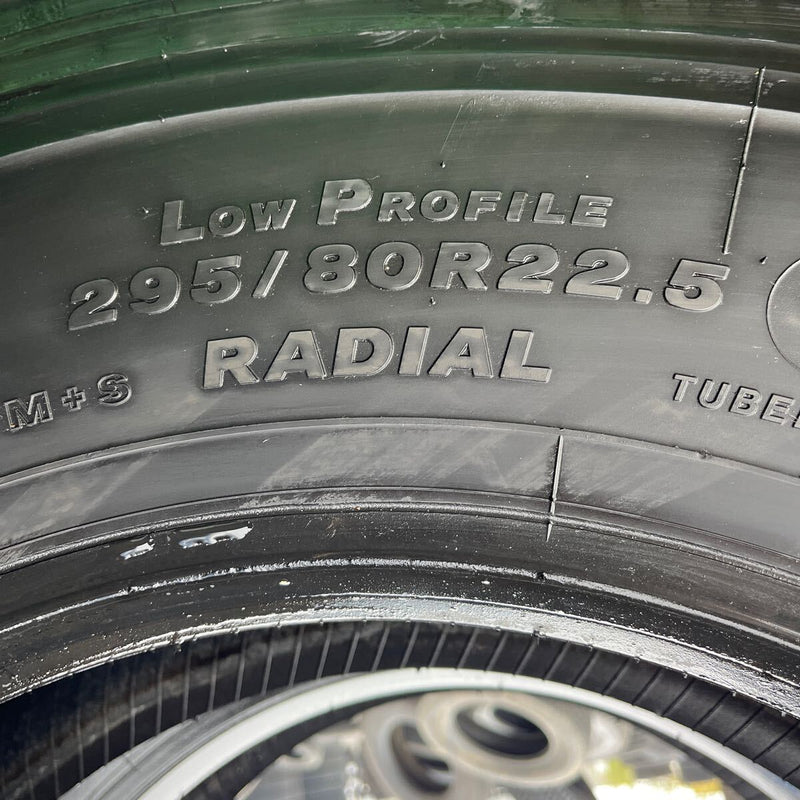 295/80R22.5 BRIDGESTONE, 中古スタッドレス　W900, 9分山　激安美品　　2本セット：39500円