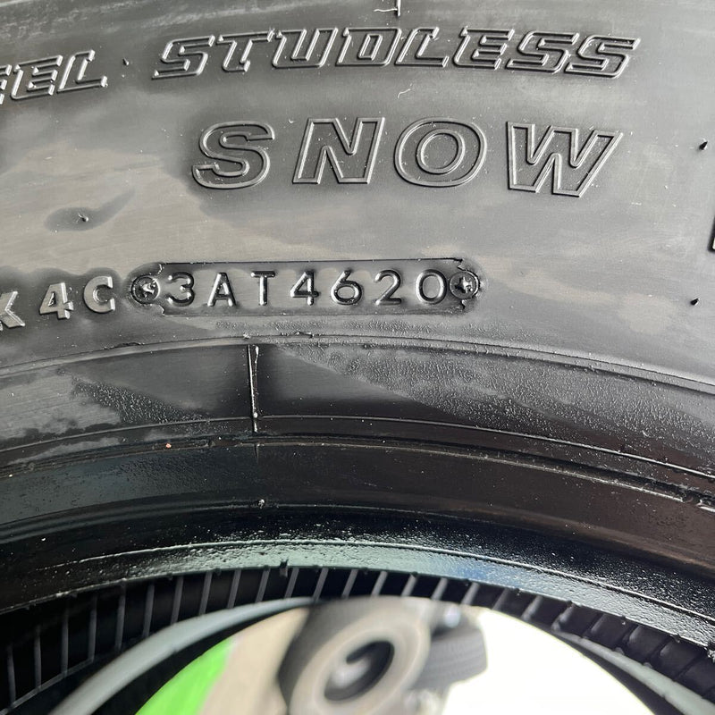 295/80R22.5 BRIDGESTONE, 中古スタッドレス　W900, 9分山　激安美品　　2本セット：39500円