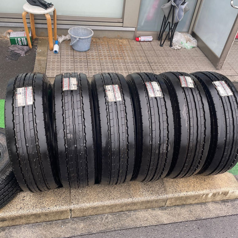 225/70R16 ヨコハマ　中古地山　　激安美品　　6本セット：35500円