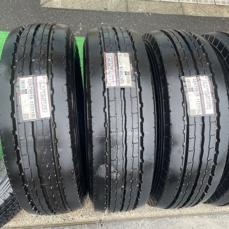 225/70R16 ヨコハマ　中古地山　　激安美品　　6本セット：35500円