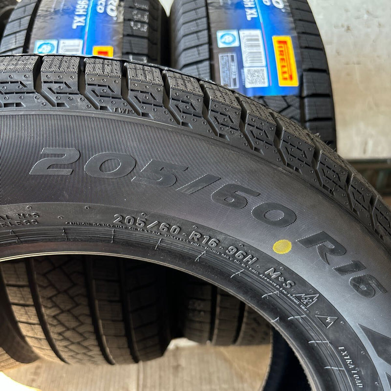 205/60R16 PIRELLI　ICE ZERO 2024年製　新品　4本セット:64500円 未使用