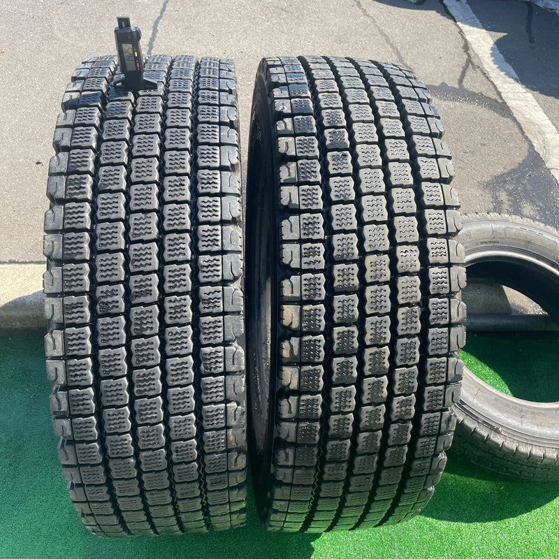 265/70R19.5 、中古地山　ブリヂストン　年式:2020年 2本セット:25000円