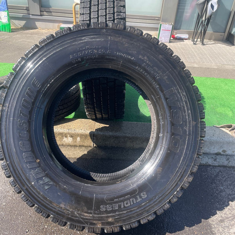 265/70R19.5 、中古地山　ブリヂストン　年式:2020年 2本セット:25000円