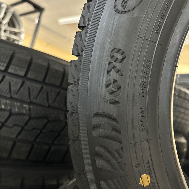 在庫処分品！ 205/55R16 未使用 スタッドレスタイヤ4本セット:56000円 未使用