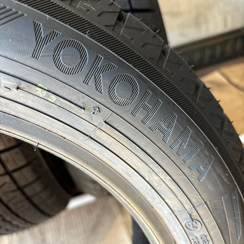 175/60R16 未使用品　YOKOHAMAスタッドレスタイヤ2021年製　4本セット:43000円 未使用