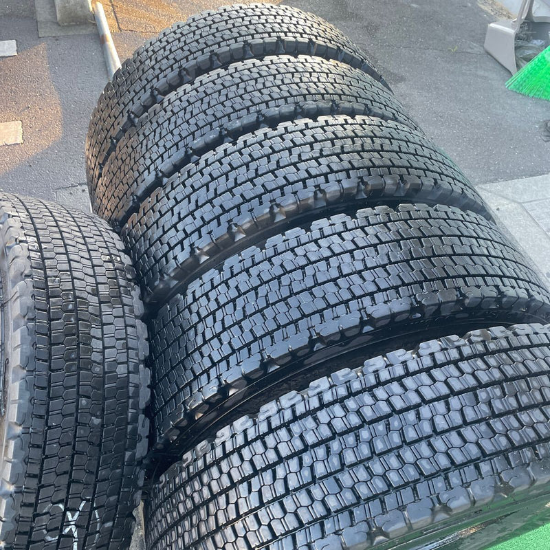 225/80R17.5 BRIDGESTONE, スタッドレス再生中古　　　激安美品　　6本セット：25000円