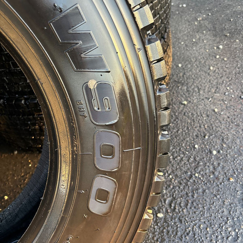 ブリヂストン 245/70R19.5 W900 深溝 中古冬タイヤ 12本セット:145000円