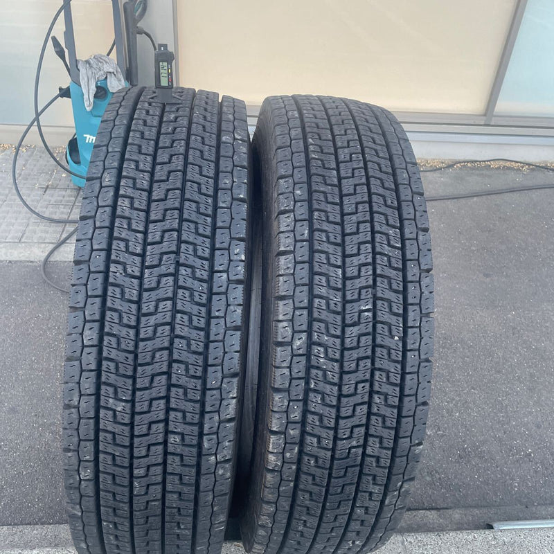 275/80R22.5 中古地山　　ヨコハマ　2022年製　激安美品　2本セット：39000円