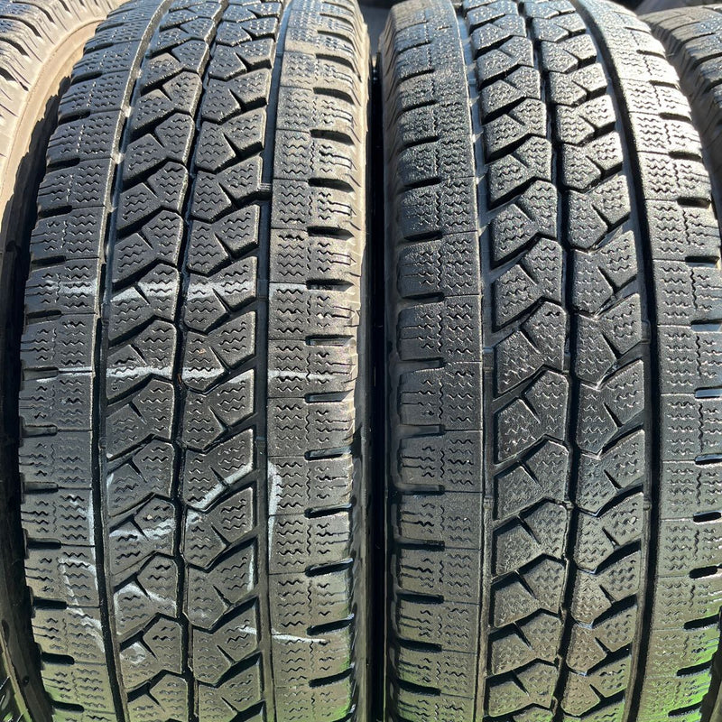 205/75R16 BRIDGESTONE, W979 中古スタッドレス 　激安美品　　6本セット：25000円