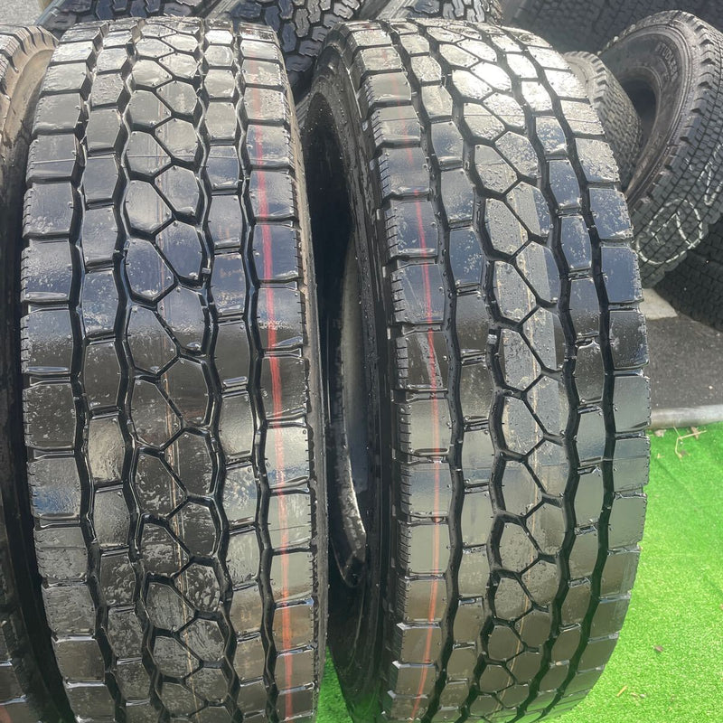 295/80R22.5 、ブリヂストン　新品年 4本セット:158000円