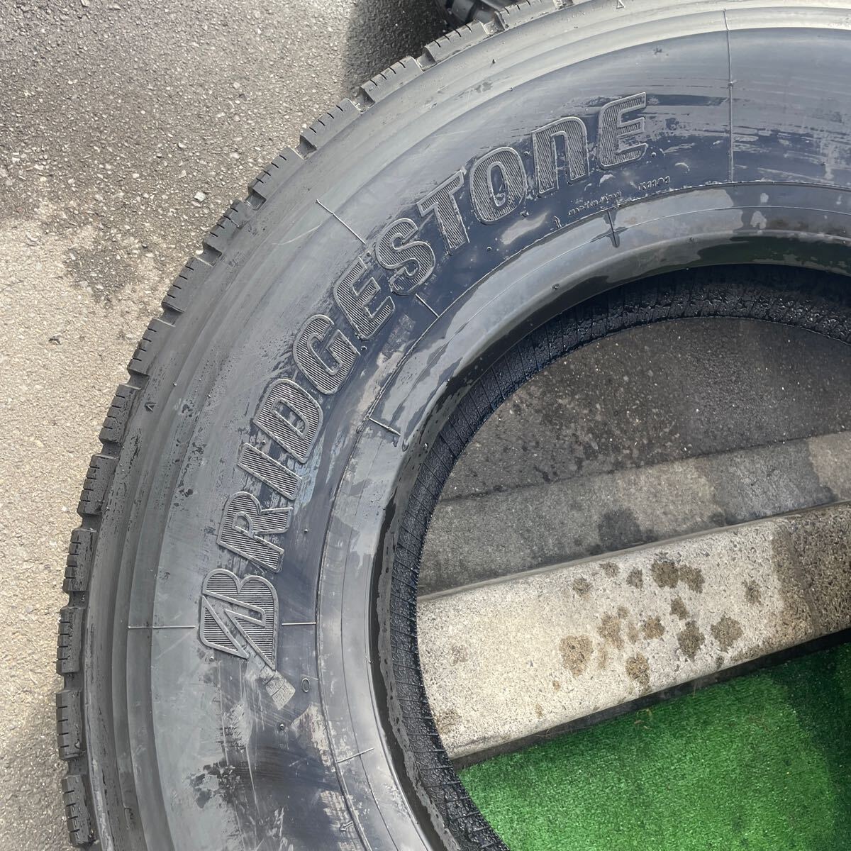 ★☆ 295/80R22.5 ブリヂストン 在庫1本 C368 ☆★ ブリヂストン 295⁄80R22.5 W900年式古め 2本セット:25000円 | 桜国際