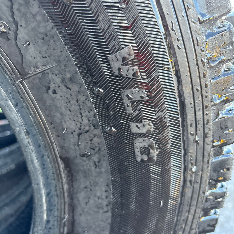 ブリヂストン 195/80R15LT VL10 中古冬タイヤ 4本セット:23000円