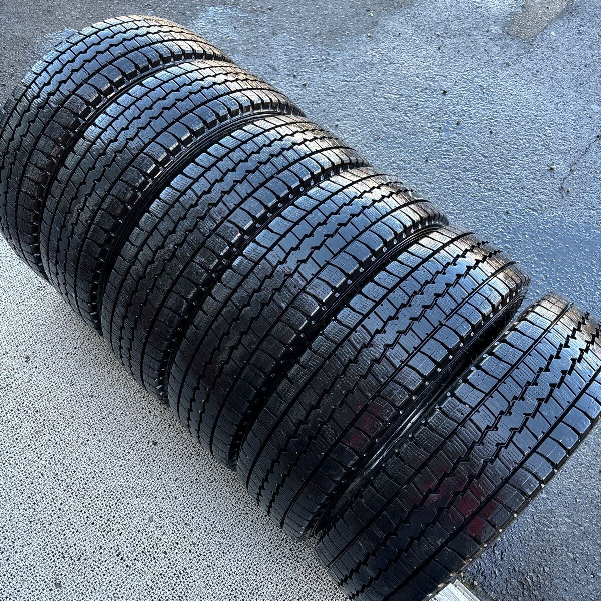Ü 　2トントラック、バン用　新品15インチ夏タイヤ ヨコハマタイヤ オールシーズンタイヤ SD05 215/80R15【109/107L