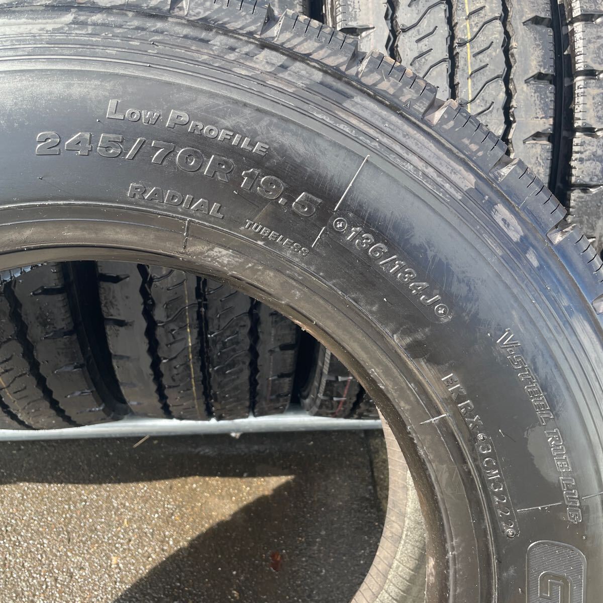 245/70R19.5 ブリヂストン 2022年 激安美品 8本セット：240000円 | 桜