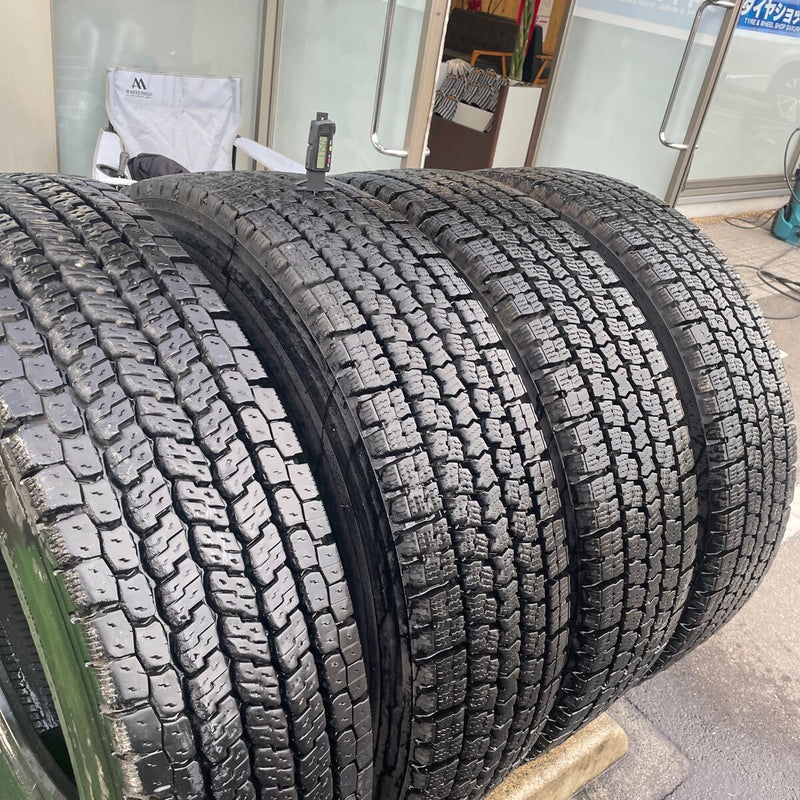 11R22.5 、中古再生　激安美品　4本セット:59000円