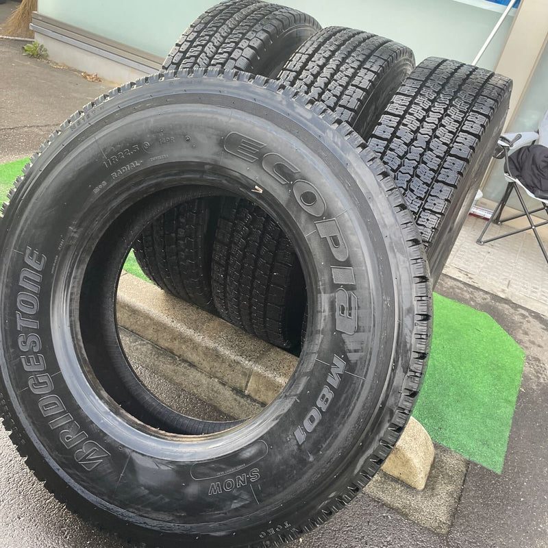 11R22.5 、中古再生　激安美品　4本セット:59000円