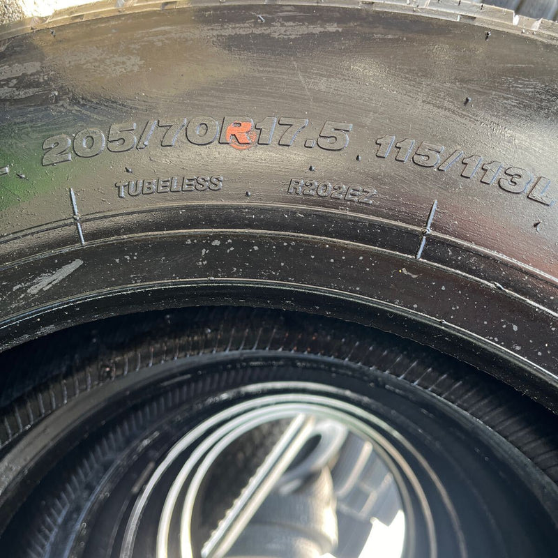 205/70R17.5 BRIDGESTONE, R202 中古タテ溝　激安美品　　6本セット：38000円