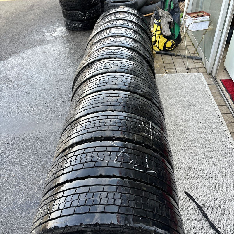 245/70R19.5 DUNLOP SP680 2020年製 中古ミックスタイヤ　地山　激安美品　12本セット:132000円