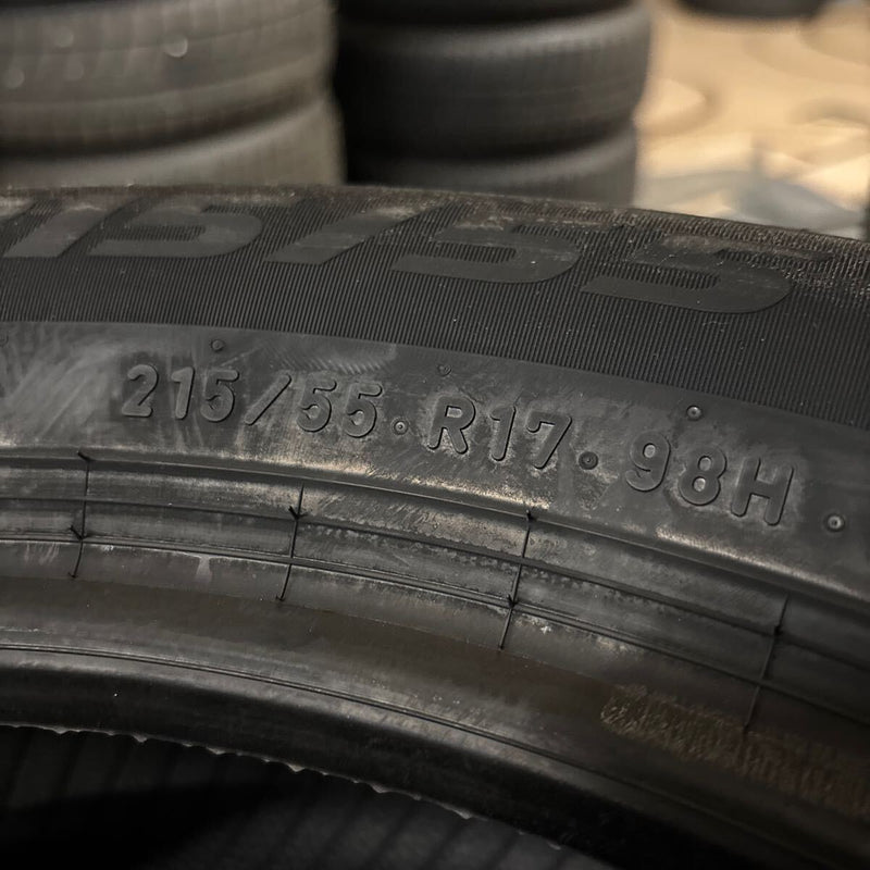 ピレリ 215/55R17 アイスゼロアシンメトリコ 新品冬タイヤ 4本セット:64000円