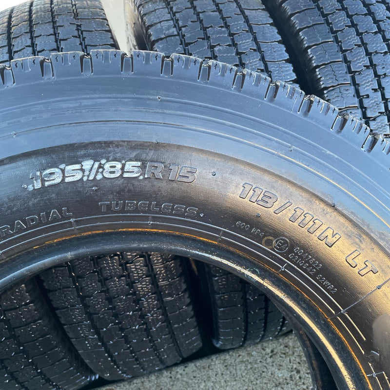 195/85R15 LT　東洋　激安美品　　6本セット：28000円