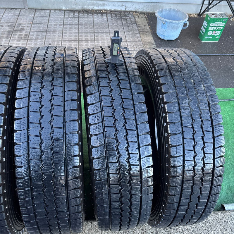 205/85R16 中古地山　ダンロップ　激安美品　　6本セット：27000円